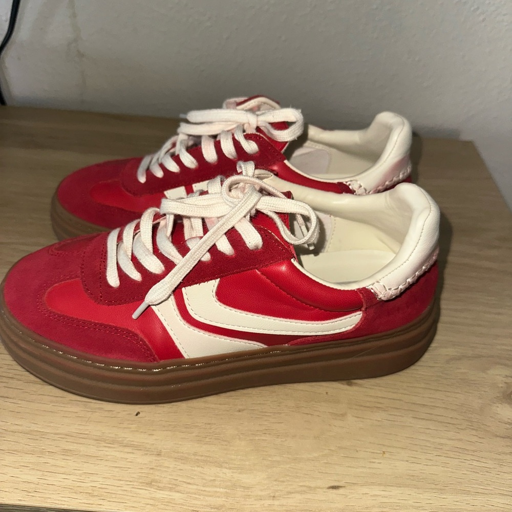 Steve Madden Dodge Red Women’s shoes 7.5